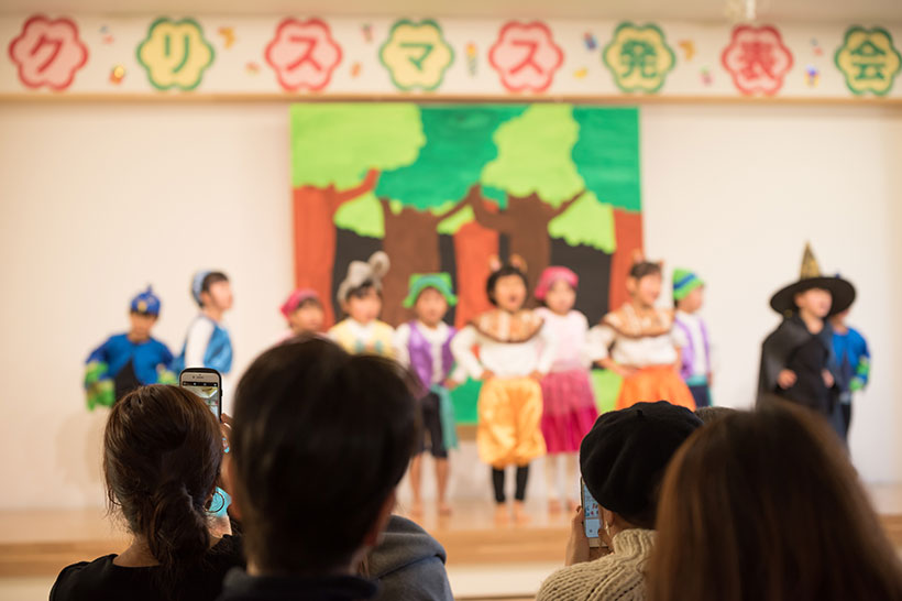 クリスマス会で盛り上がる出し物は？子どもと楽しむゲームやアイデアを紹介